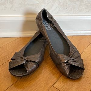 Palladium Metallic Champagne Golden Brown Open Toe Flats Size 9